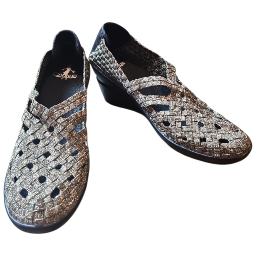 CORKYS | Women's Black Gold Bronze Metallic Hiking Woven Wedge Stretch Heel | 8
